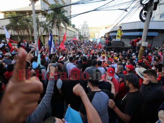 Sin energía eléctrica y cercado de simpatizante de Libre: ambiente en el Congreso Nacional (FOTOS)