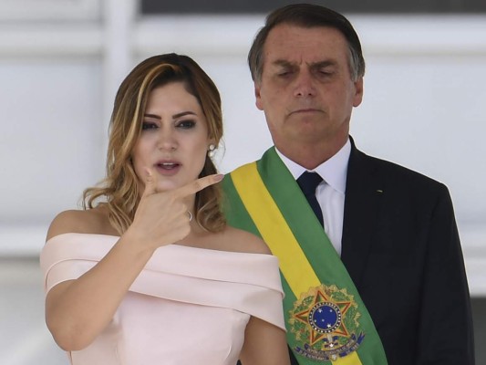 La Primera Dama de Brasil y su lenguaje de señas durante toma de posesión