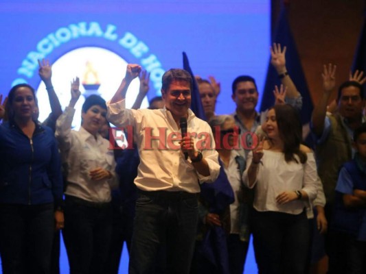 FOTOS: Juan Orlando Hernández celebró su victoria como presidente Honduras