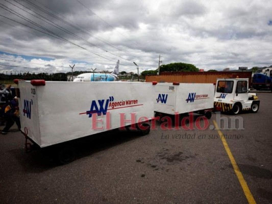 Así fue la llegada a Tegucigalpa de más vacunas anticovid adquiridas por el IHSS (Fotos)