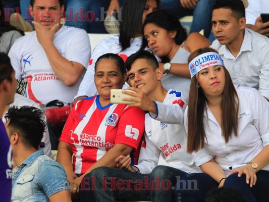 Rostros de pasión en la final: Aficionados de Motagua y Olimpia pintan el Estadio Nacional