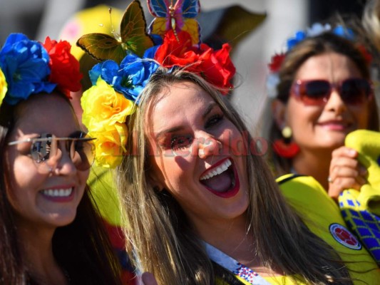 Hermosas colombianas presenciaron el pase a octavos de su equipo ante Senegal