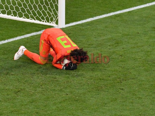 Las atajadas de Memo Ochoa ante Brasil no impidieron que el Tri esté fuera de Rusia 2018