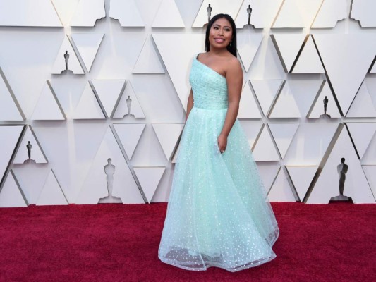 Yalitza Aparicio: El vestido que eligió la protagonista de 'Roma' para la alfombra roja de los premios Oscar 2019