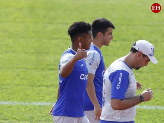 Choco Lozano, Alberth Elis y Jonathan Rubio entrenaron con la Selección de Honduras en el estadio Olímpico