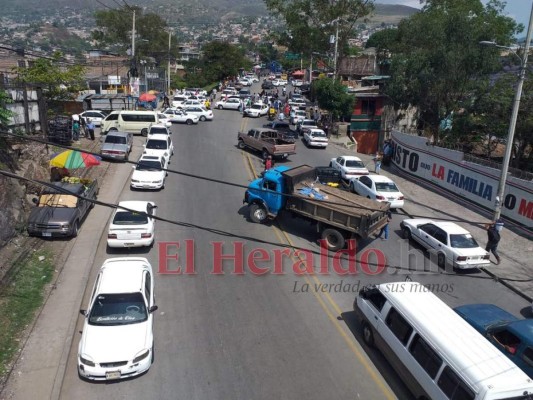 FOTOS: Protestas de conductores de buses y taxis colapsan la capital; exigen operar