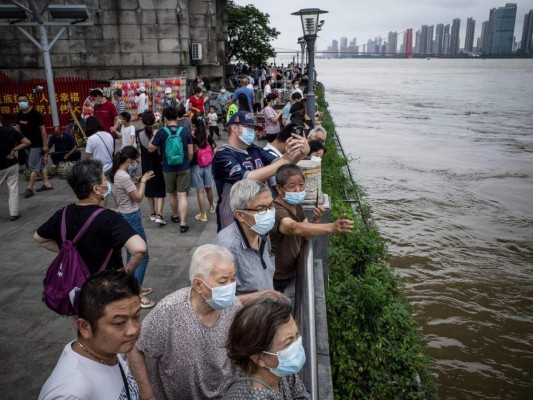 Inundaciones en China alcanzan niveles históricos y amenazan arrasar Wuhan