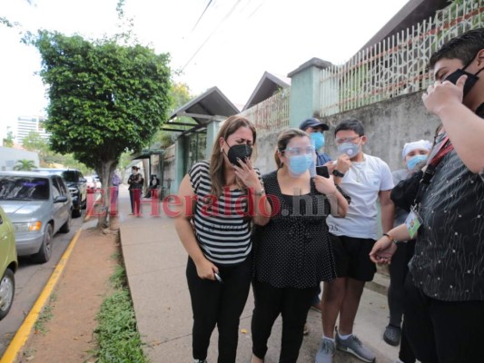 Amargo sábado por muerte del periodista David Romero, seres queridos lo lloran (FOTOS)