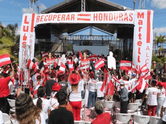 'Sin miedo al covid-19', Luis Zelaya inicia su campaña política (Fotos)