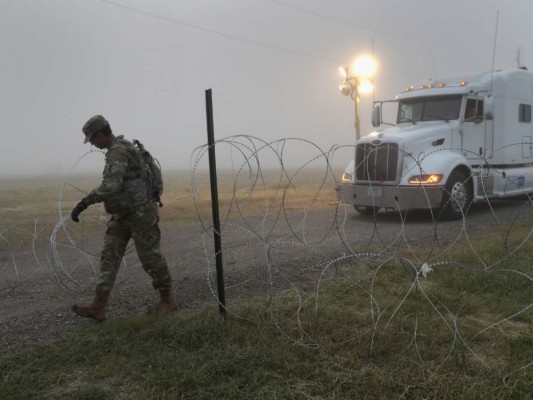 FOTOS: Militarizadas se encuentran las fronteras entre México y Estados Unidos, ante llegada de caravana migrante