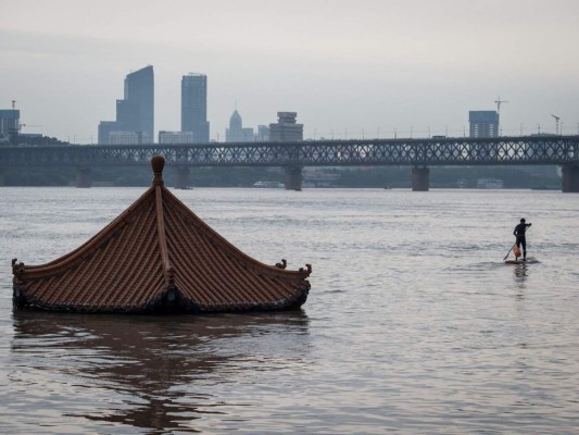 Inundaciones en China alcanzan niveles históricos y amenazan arrasar Wuhan