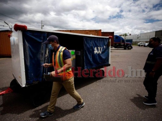 Así fue la llegada a Tegucigalpa de más vacunas anticovid adquiridas por el IHSS (Fotos)