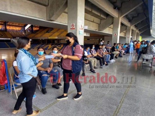 Así acudieron los capitalinos a recibir la tercera dosis contra el covid-19