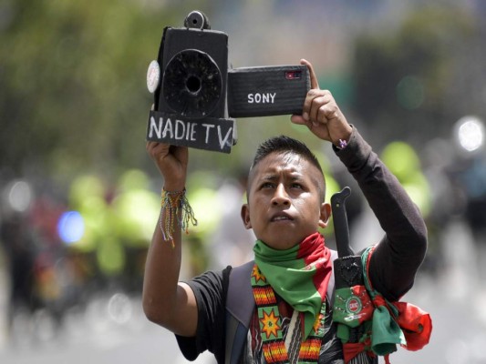 FOTOS: Miles marchan en tercer día de paro nacional contra Iván Duque  