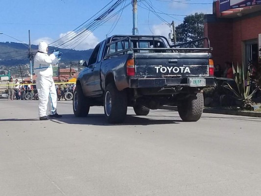 Impactantes imágenes del asesinato de tres personas en el centro de Siguatepeque  