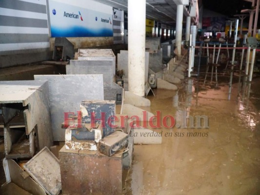 FOTOS: Así avanza la limpieza del aeropuerto de San Pedro Sula