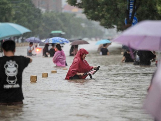 Impactantes imágenes de las inundaciones que dejan 25 muertos en China