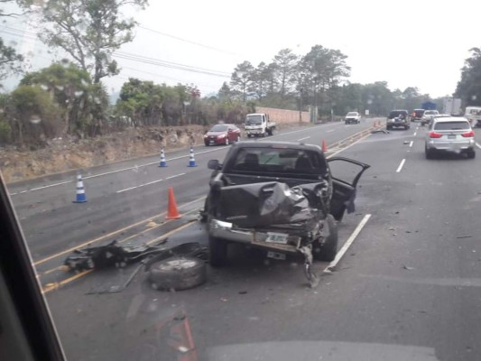 Fotos: Las imágenes que dejó el fuerte choque entre rastra y dos pick up en Zambrano