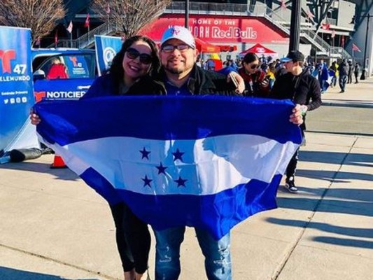 Catrachos llegaron a apoyar a la Selección de Honduras en amistoso ante Ecuador