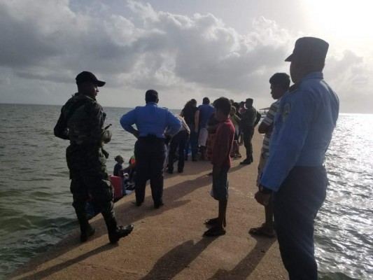 FOTOS: Amarga espera de familiares de las víctimas de naufragio en La Mosquitia