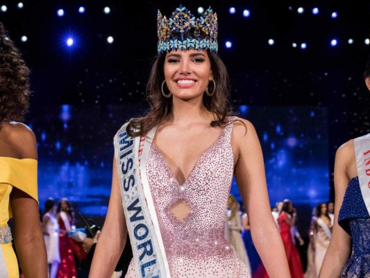 Stephanie del Valle, la belleza que conquistó Miss Mundo 2016