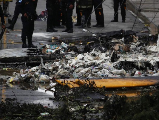 Imágenes de la avioneta que se desplomó con ayuda humanitaria en Guatemala (FOTOS)