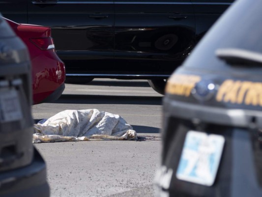 Las imágenes del drama tras mortal tiroteo en un supermercado de EEUU