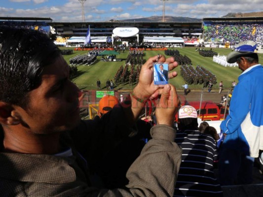 Los 13 puntos que nunca faltan en las tomas de posesión en Honduras