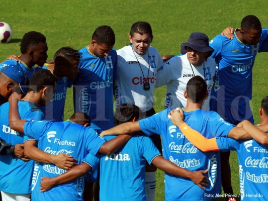 La H entrena en Comayagua con camisa nueva