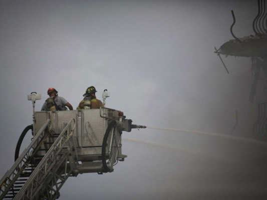 Angustia e incertidumbre: la operación de rescate y búsqueda tras derrumbe de edificio en Miami