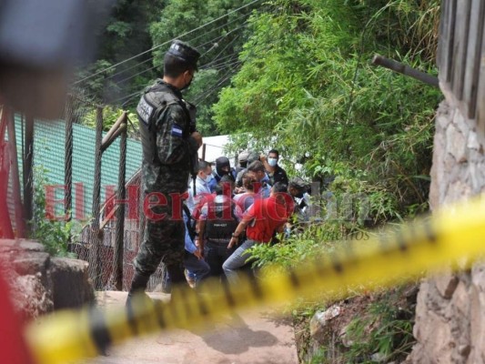 La violencia se ensaña con las mujeres: Lo que se sabe sobre la masacre en la colonia Izaguirre