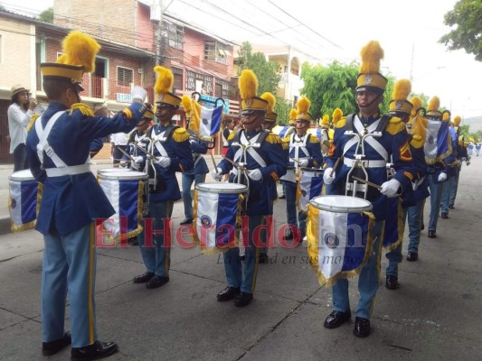 FOTOS: Color, alegría y fervor, así se viven los desfiles en Comayagua