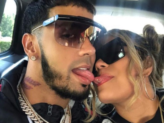 Ella es Karol G, la reguetonera colombiana por la que Anuel AA se tatuó la espalda