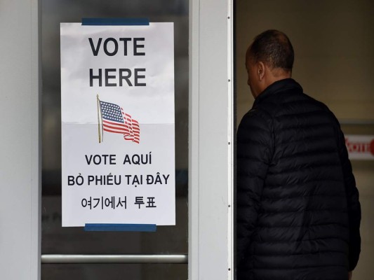 FOTOS: Así viven los estadounidenses el supermartes de elecciones