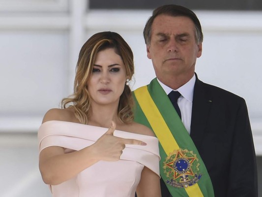 La Primera Dama de Brasil y su lenguaje de señas durante toma de posesión