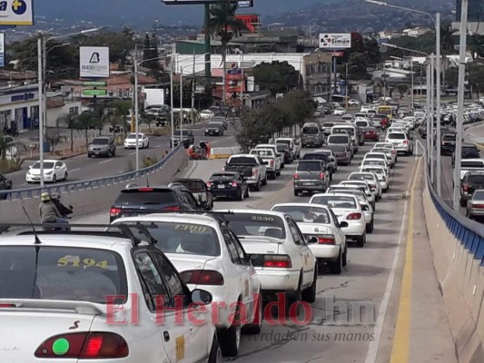 Paro de taxistas: las imágenes del bloqueo y colapso en Tegucigalpa