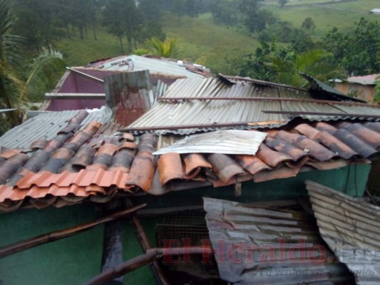 Una muerte y devastación deja la tormenta Iota a su llegada a Honduras (FOTOS)