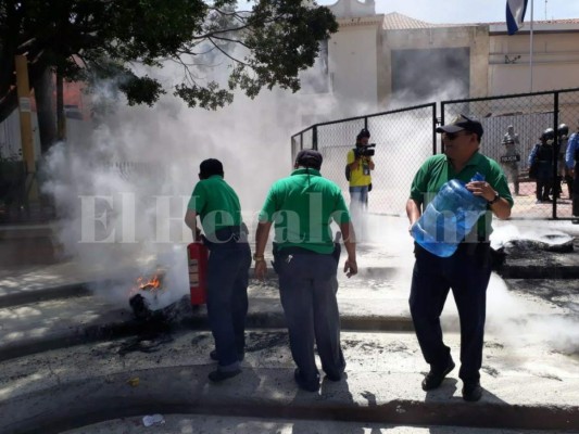 Así fueron los disturbios ocurridos en la marcha del Día del Trabajador