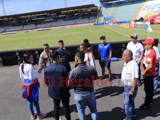 FOTOS: El ambientazo que reina previo al duelo Olimpia-Marathón