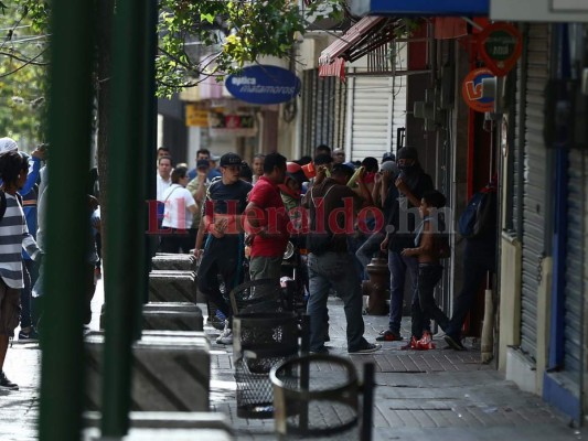 FOTOS: Protestas del viernes terminaron en saqueos de tiendas en Honduras