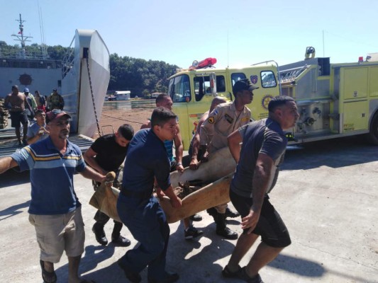 FOTOS: Las imágenes que dejó la explosión del buque Punta Caxinas de la Fuerza Naval