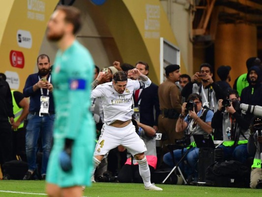 FOTOS: La eufórica celebración del Madrid tras ganar Supercopa de España