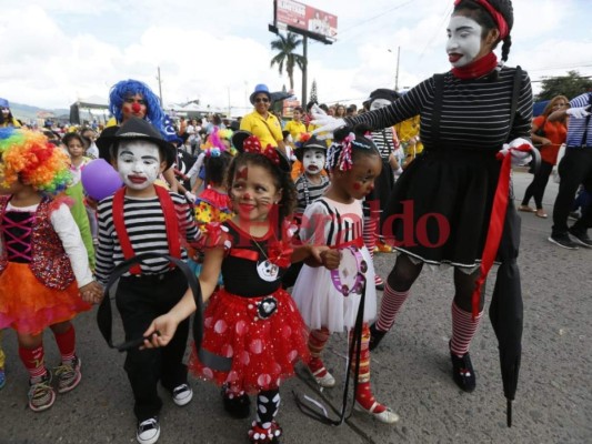 Fiesta, color, ritmo y sabor en el 440 aniversario de la capital de Honduras