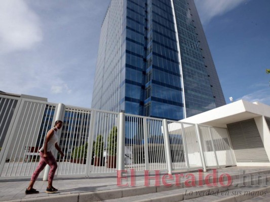 FOTOS: Con capacidad para 650 pacientes diarios, triaje de Centro Cívico abre sus puertas