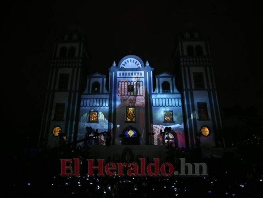 Espectacular video mapping para rendir honor a la Virgen de Suyapa en su 273 aniversario