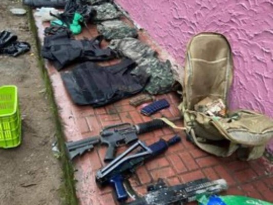 FOTOS: Con armas de grueso calibre e indumentaria militar caen presuntos autores de masacre