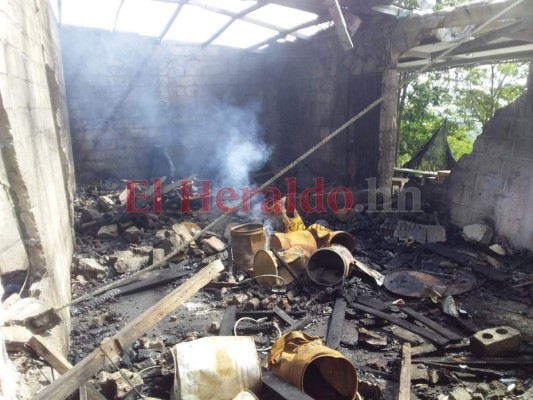 Destrucción total y heridos tras explosión en cohetería en La Paz