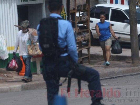 FOTOS: Con total indiferencia, personas incumplen uso de mascarillas