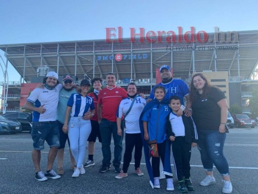 La fiesta catracha en el BMO Field durante el Honduras - Canadá (Fotos)