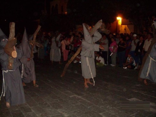 FOTOS: Los viacrucis más dolorosos y extremos del mundo